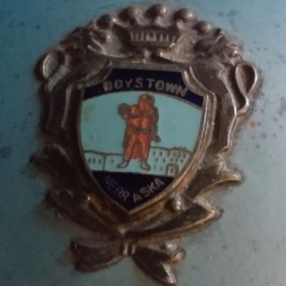 Vintage Oval Silver Jewelry Holder With Hinged Lid Worn Reads: Boystown Nebraska - Picture 5 of 6